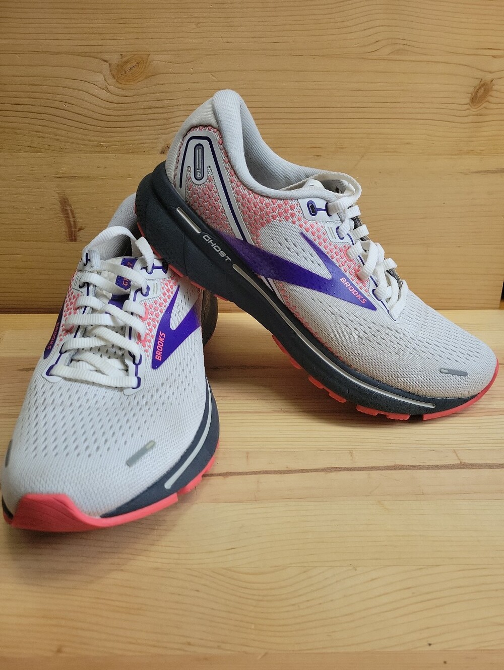 Brooks Ghost 14 Womens Shoes Size 6.5B White Running Walking Athletic Sneakers